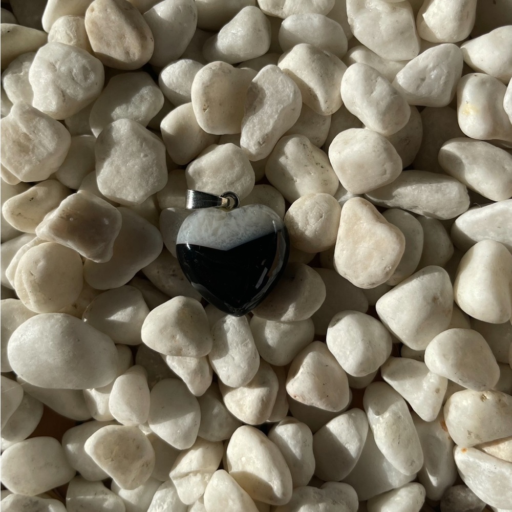 Banded Black Heart Pendant